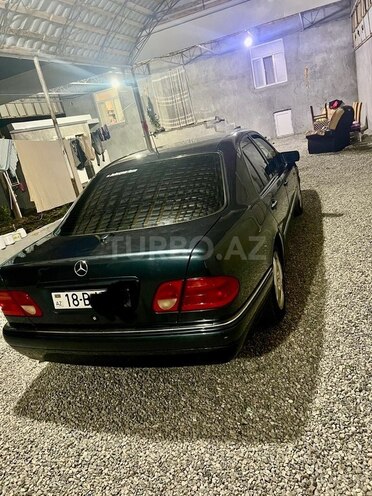 Mercedes E 230 1996, 300,000 km - 2.3 l - Şirvan