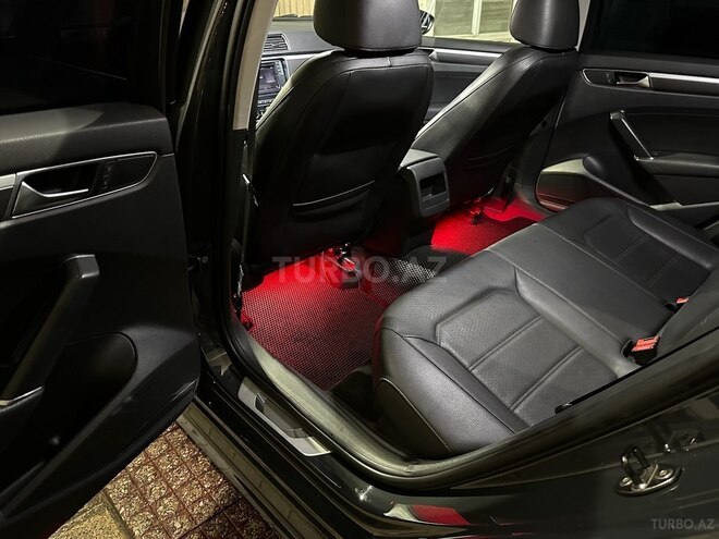 Volkswagen Passat 2018, 94,384 km - 1.8 l - Bakı