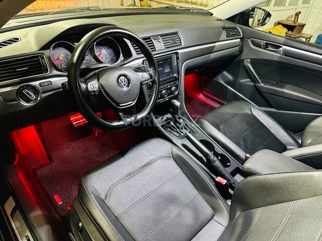 Volkswagen Passat 2018, 94,384 km - 1.8 l - Bakı