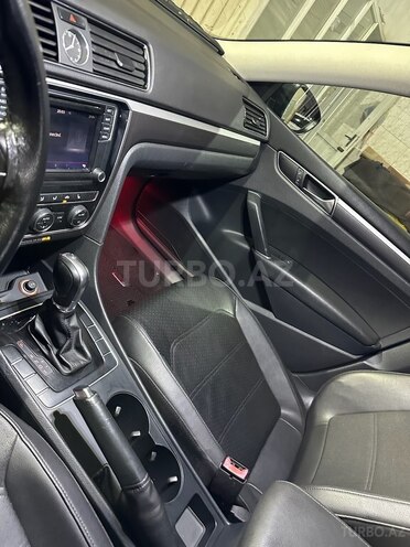 Volkswagen Passat 2018, 94,384 km - 1.8 l - Bakı