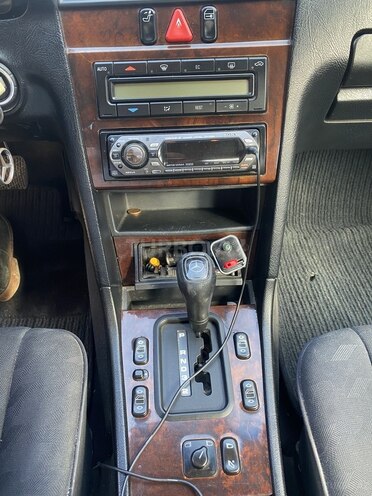 Mercedes C 280 1996, 213,000 km - 2.8 l - Bakı