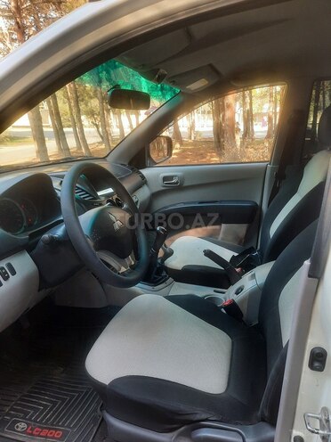 Mitsubishi L200 2015, 163,000 km - 2.5 l - Bakı