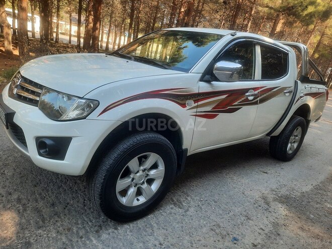 Mitsubishi L200 2015, 163,000 km - 2.5 l - Bakı