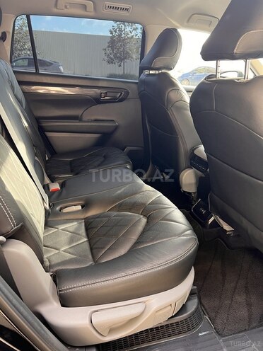 Toyota Highlander 2023, 3,700 km - 2.5 л - Bakı
