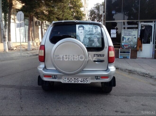 Chevrolet Niva 2005, 226,733 km - 1.7 л - Quba