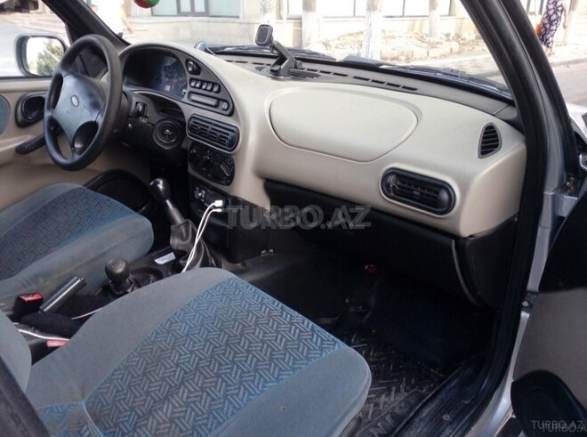 Chevrolet Niva 2005, 226,733 km - 1.7 л - Quba