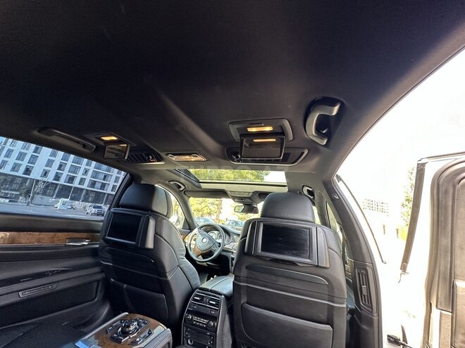 BMW 750 2009, 232,000 km - 4.4 l - Bakı