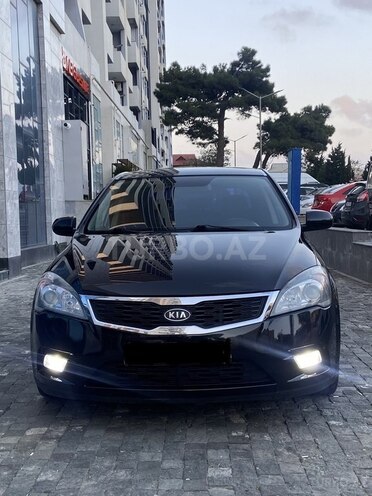 Kia Ceed 2009, 297,808 km - 1.6 л - Bakı
