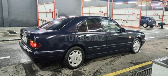 Mercedes E 300 1996, 377,272 km - 3.0 l - Gəncə