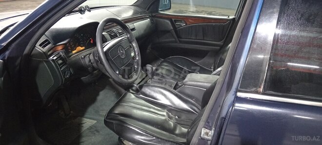 Mercedes E 300 1996, 377,272 km - 3.0 l - Gəncə