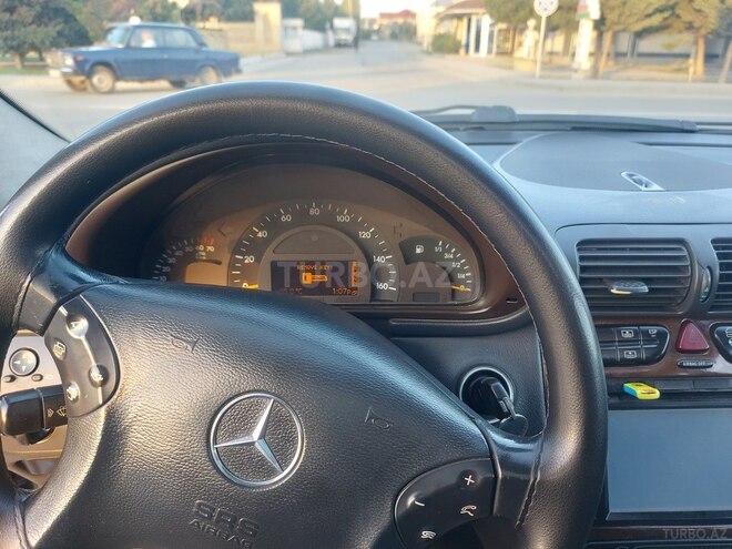 Mercedes CLK 240 2002, 308,505 km - 2.6 л - Quba