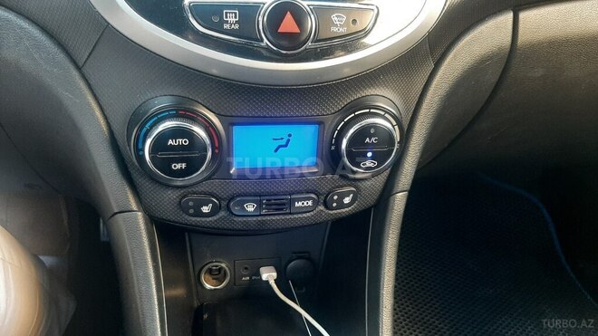 Hyundai Accent 2014, 273,000 km - 1.6 л - Bakı