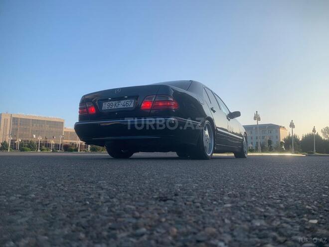 Mercedes E 320 2001, 316,000 km - 3.2 l - Ucar