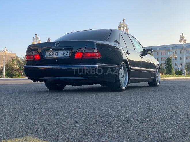 Mercedes E 320 2001, 316,000 km - 3.2 l - Ucar