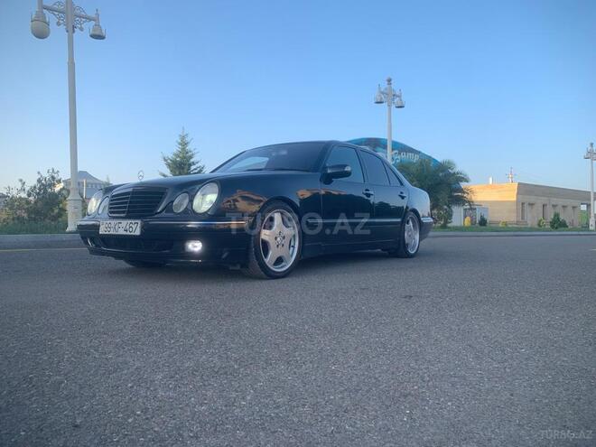 Mercedes E 320 2001, 316,000 km - 3.2 l - Ucar