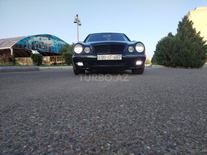 Mercedes E 320 2001, 316,000 km - 3.2 l - Ucar