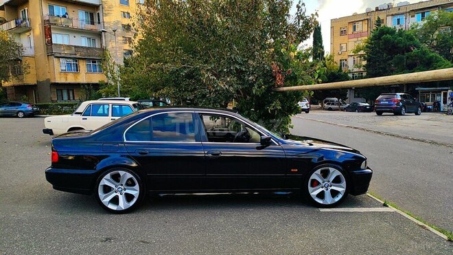 BMW 525 2000, 325,000 km - 2.5 l - Bakı