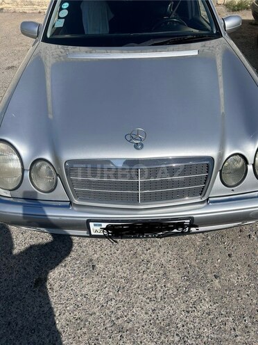 Mercedes E 200 1998, 295,547 km - 2.0 l - Bakı