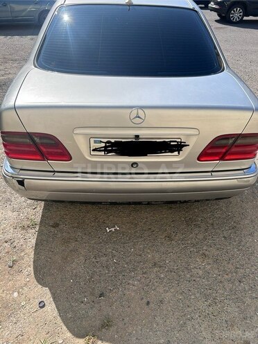 Mercedes E 200 1998, 295,547 km - 2.0 l - Bakı