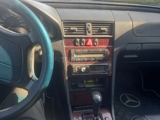 Mercedes C 200 1999, 268,000 km - 2.0 l - Gəncə