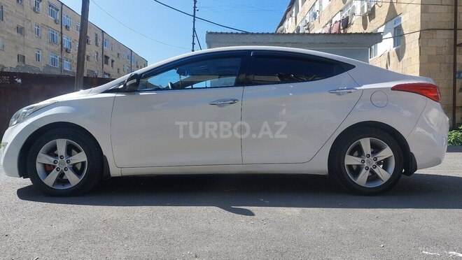 Hyundai Elantra 2013, 163,579 km - 1.6 l - Göyçay