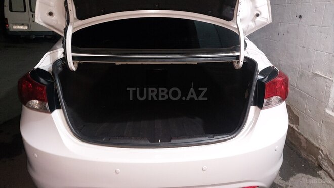 Hyundai Elantra 2013, 163,579 km - 1.6 l - Göyçay
