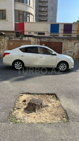 Nissan Sunny 2013, 191,000 km - 1.5 l - Bakı