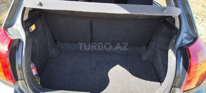 Toyota Corolla 2005, 238,000 km - 1.4 l - Bakı