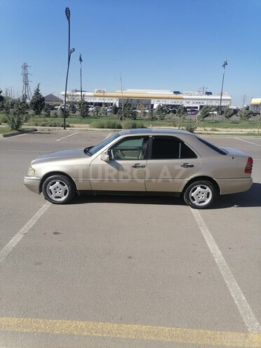 Mercedes C 220 1995, 204,498 km - 2.2 l - Sumqayıt