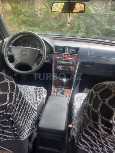 Mercedes C 200 1997, 299,000 km - 2.0 л - Bakı