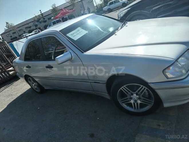Mercedes C 180 1998, 255,000 km - 0.2 l - Salyan
