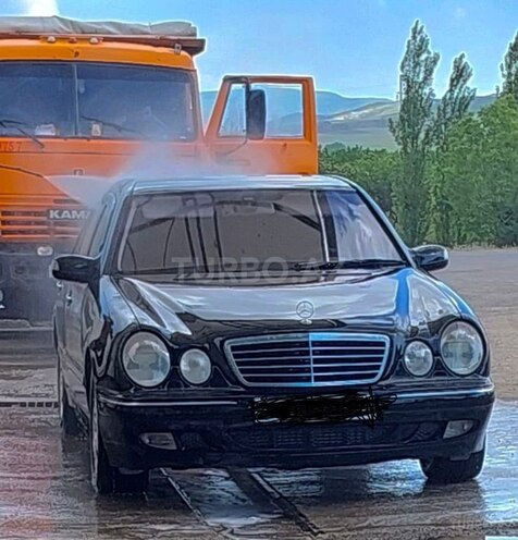 Mercedes E 270 2001, 530,000 km - 2.7 l - Ağstafa