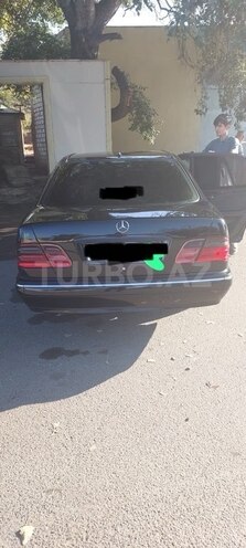 Mercedes E 270 2001, 530,000 km - 2.7 l - Ağstafa