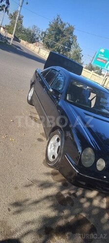 Mercedes E 270 2001, 530,000 km - 2.7 l - Ağstafa