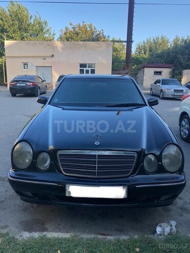 Mercedes E 220 2000, 290,000 km - 2.2 l - Bakı