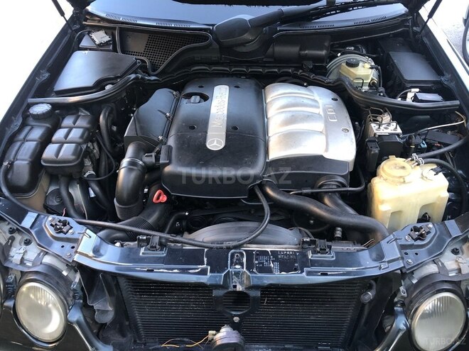 Mercedes E 220 2000, 290,000 km - 2.2 l - Bakı