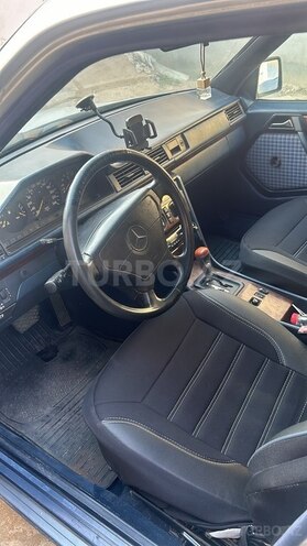Mercedes E 200 1993, 445,000 km - 2.0 l - Bakı