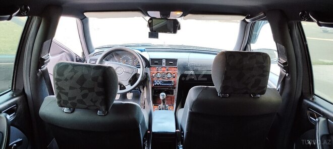 Mercedes C 200 1997, 320,000 km - 2.3 л - Bakı