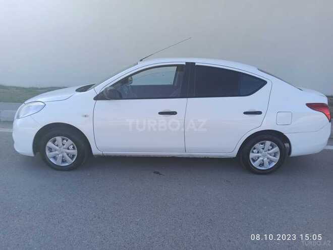 Nissan Sunny 2013, 284,854 km - 1.5 l - Bakı