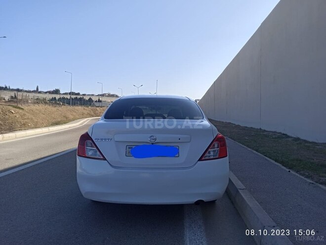Nissan Sunny 2013, 284,854 km - 1.5 l - Bakı