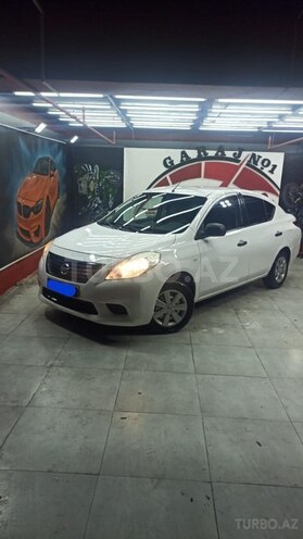 Nissan Sunny 2013, 284,854 km - 1.5 l - Bakı