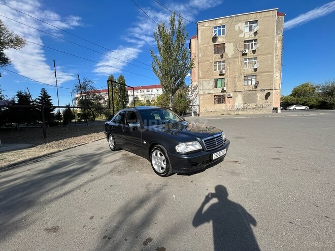Mercedes C 180 2000, 245,000 km - 1.8 l - Sumqayıt