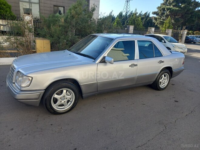 Mercedes E 220 1994, 395,000 km - 2.2 l - Bakı