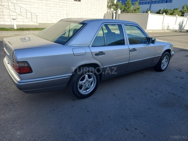 Mercedes E 220 1994, 395,000 km - 2.2 l - Bakı
