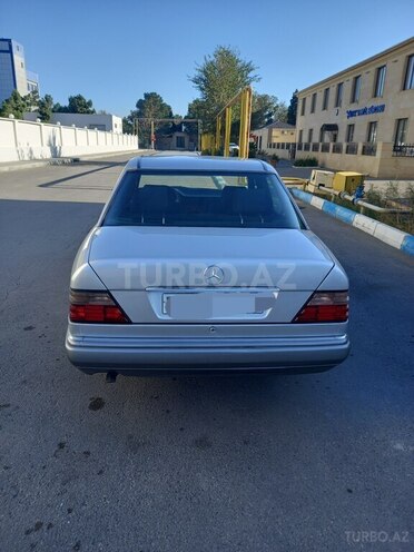 Mercedes E 220 1994, 395,000 km - 2.2 l - Bakı