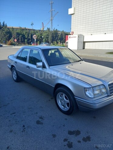 Mercedes E 220 1994, 395,000 km - 2.2 l - Bakı