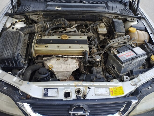 Opel Vectra 1996, 228,000 km - 1.8 l - Bakı