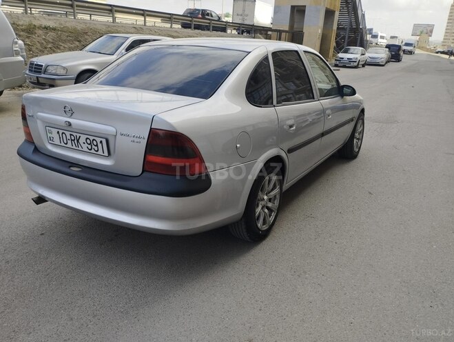 Opel Vectra 1996, 228,000 km - 1.8 l - Bakı