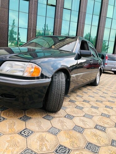 Mercedes C 180 1994, 124,369 km - 1.8 l - Gəncə