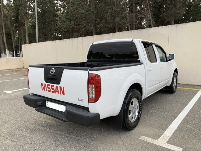 Nissan Navara 2014, 165,200 km - 2.5 л - Bakı